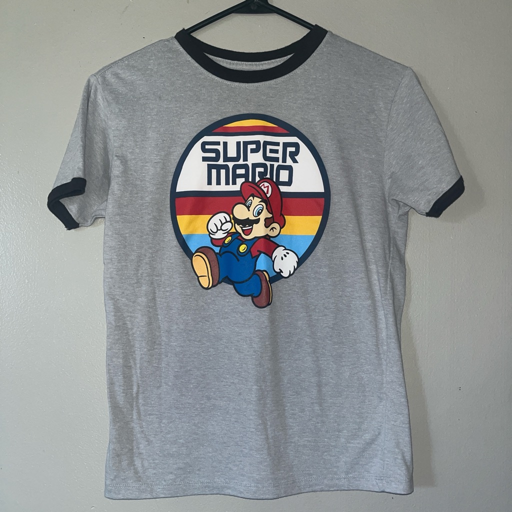 Super Mario Boys&acirc; Shirt Previously Owned